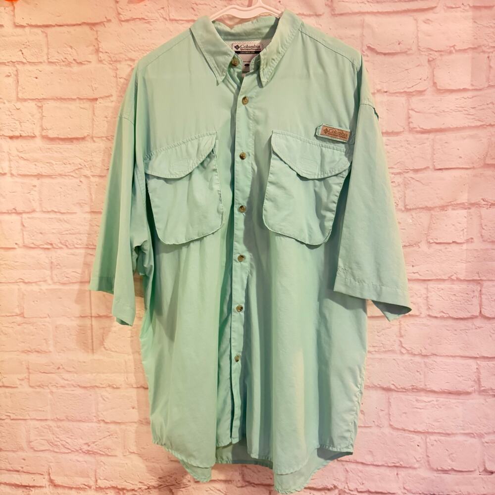 Columbia Sz L light Blue PFG button up short sleeved shirt 33” in length